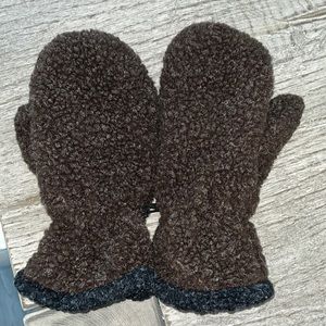 The Limited One size fits all mittens
